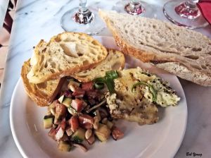 19April2013_1_Wine-MeetUp-Le-Cafe_Appetizers