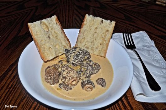 20May2013_1_Captains-Shack_Morel-Mushrooms_Plated