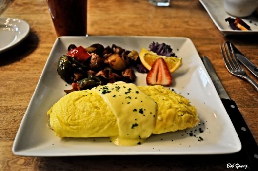Snow Crab Omelet I had this and it was delicious! Good Hollandaise Sauce.