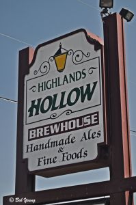 05Aug2013_1_Highlands-Hollow-Pub_Sign