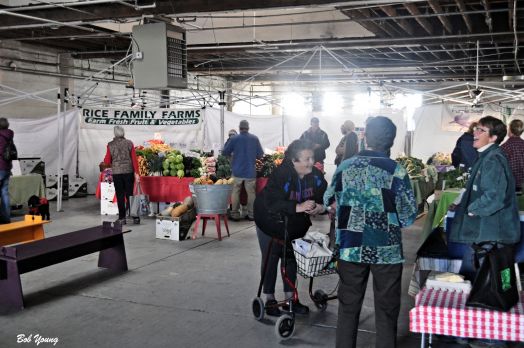 Robin talking to Janie Burns of Meadow Lark Farms.