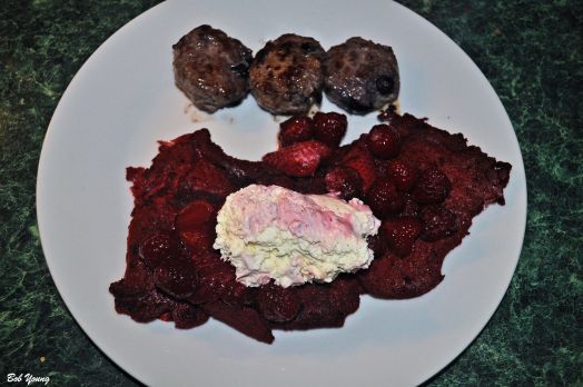 14Feb2014_1_Valentines-Day-Breakfast_Red-Velvet-Pancakes
