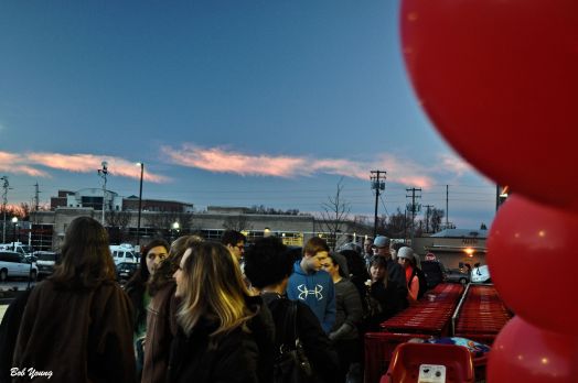 As the morning awakened, the group became a small crowd.