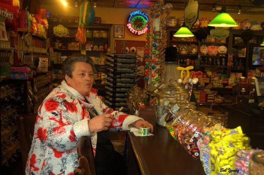 Then we were off to Powells in east Boise for some Gilato. Here Robin is enjoying some.