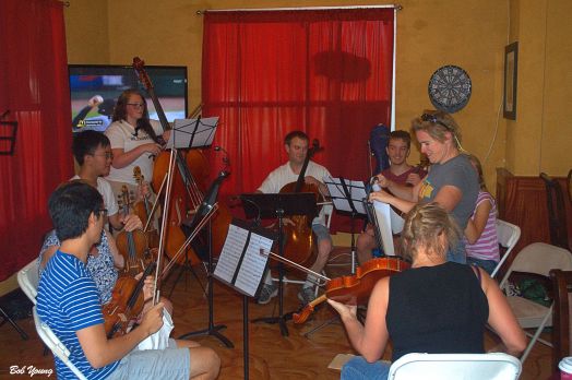 There is Jen in the gray shirt.