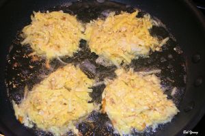 16Dec2014_1_Captains-Shack_Hanukkak-Latkes_Cooking