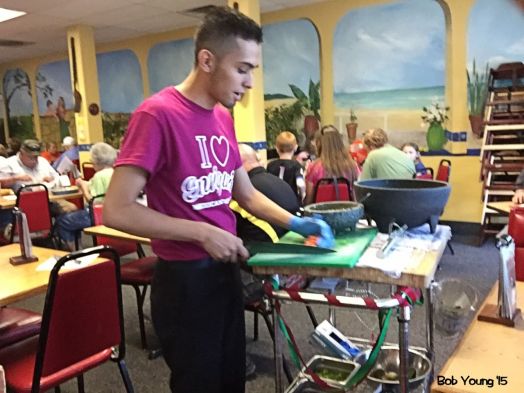 27August2015_1h_Enriques_Tableside-Guacomole_2